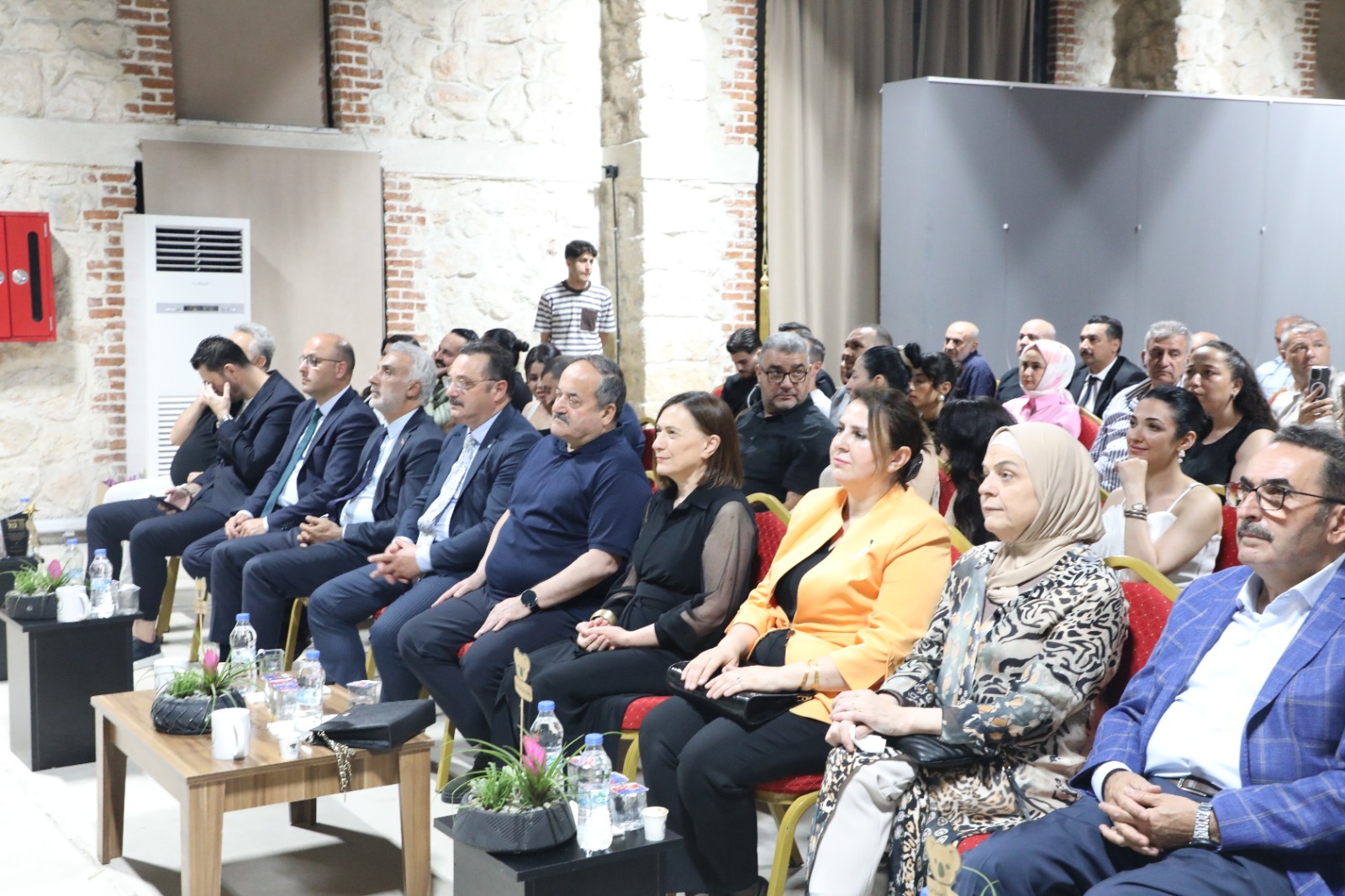 HDH Medya 10. yıl gala gecesinde başarılar ödüllendirildi