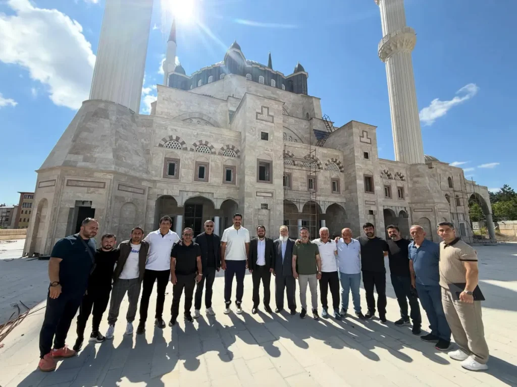 Sivas'ta Merkez Cami Külliyesine Güreş Salonu Projesi hayata geçirilecek